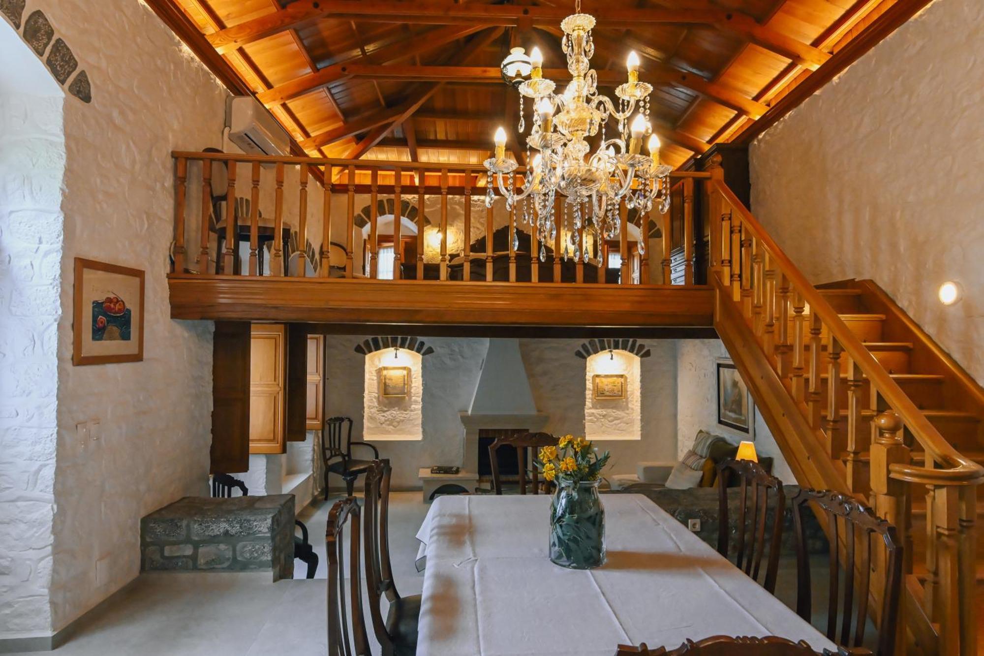 Mansion Eugenie Villa ไฮดรา ภายนอก รูปภาพ